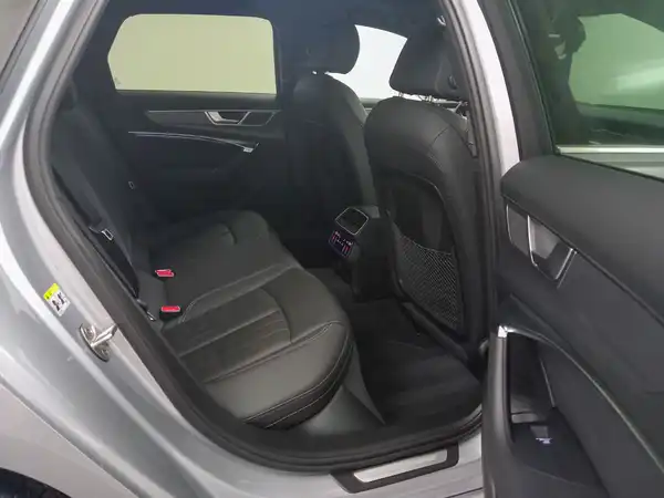 AUDI A6 AVANT (16/21)
