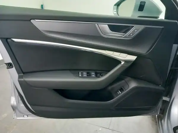 AUDI A6 AVANT (10/21)