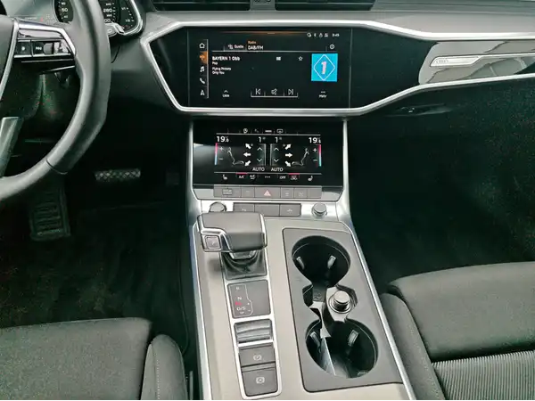 AUDI A6 AVANT (12/16)
