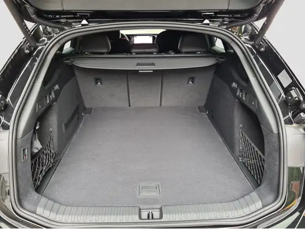 AUDI A6 E-TRON AVANT (13/16)