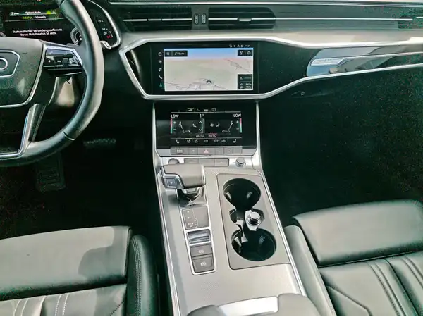 AUDI A6 AVANT (12/16)