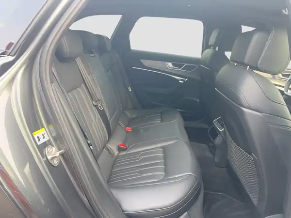 AUDI A6 AVANT (15/16)