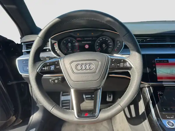 AUDI A8 (11/16)