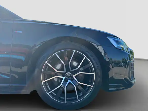 AUDI A8 (16/16)