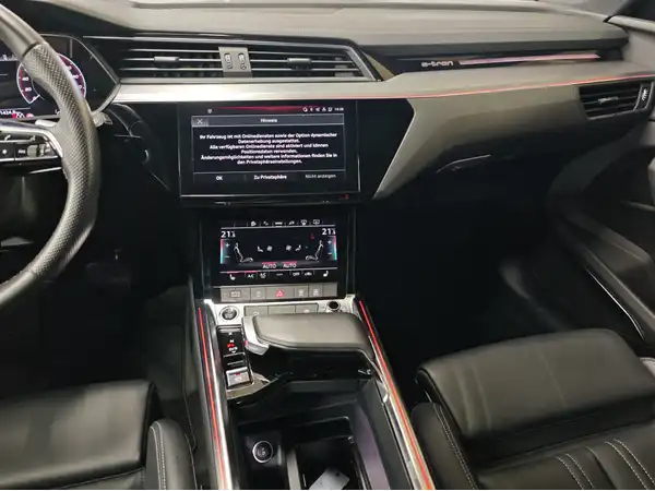 AUDI E-TRON (12/16)