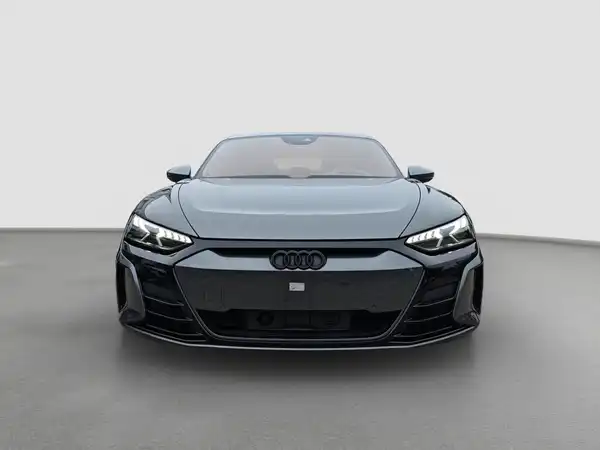 AUDI RS E-TRON GT (3/15)