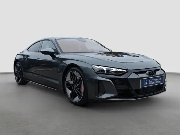 AUDI RS E-TRON GT (4/15)