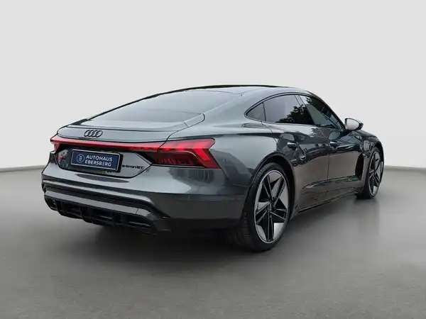 AUDI RS E-TRON GT (5/15)