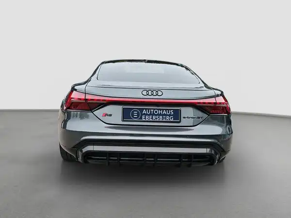 AUDI RS E-TRON GT (6/15)