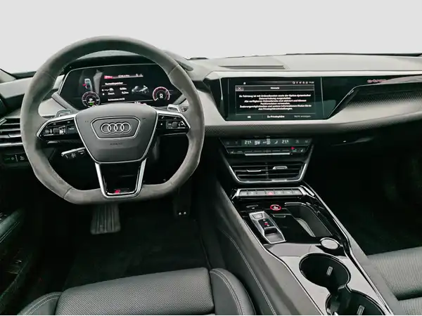 AUDI RS E-TRON GT (10/15)