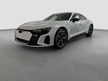 AUDI E-TRON GT (1/17)