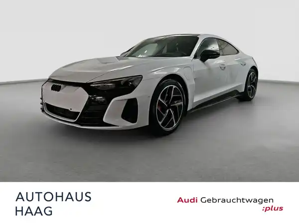 AUDI E-TRON GT (2/17)