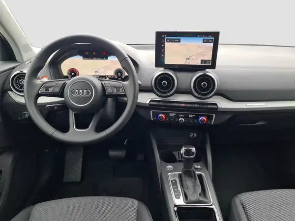 AUDI Q2 (10/16)