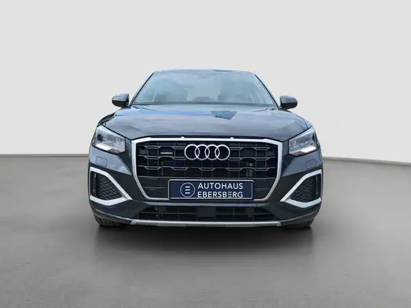 AUDI Q2 (1/15)