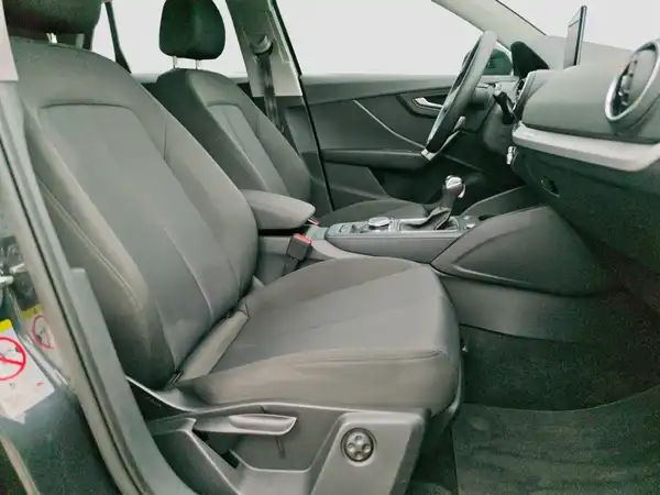 AUDI Q2 (13/15)