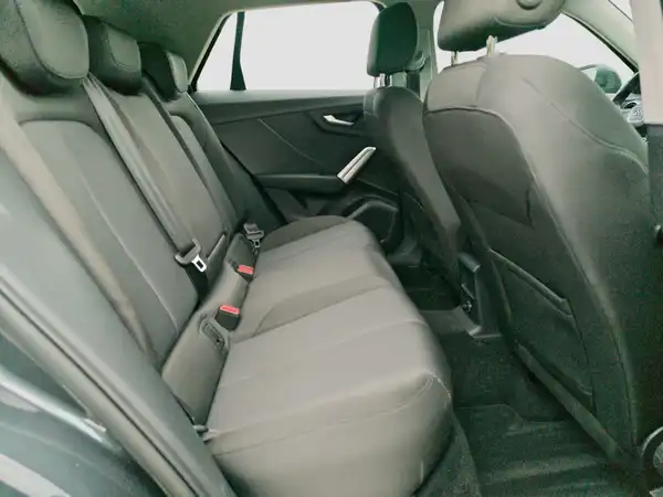 AUDI Q2 (14/15)