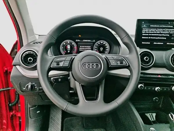 AUDI Q2 (11/16)