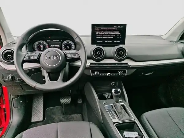 AUDI Q2 (10/16)