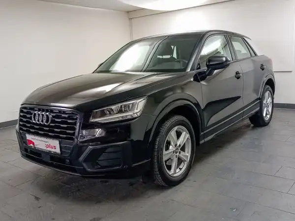 AUDI Q2 (1/24)