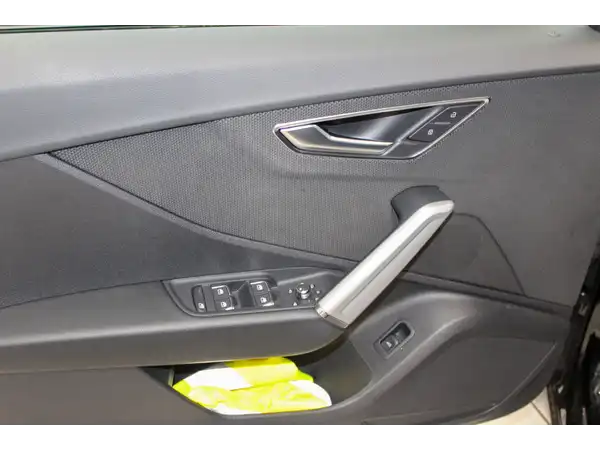 AUDI Q2 (13/16)