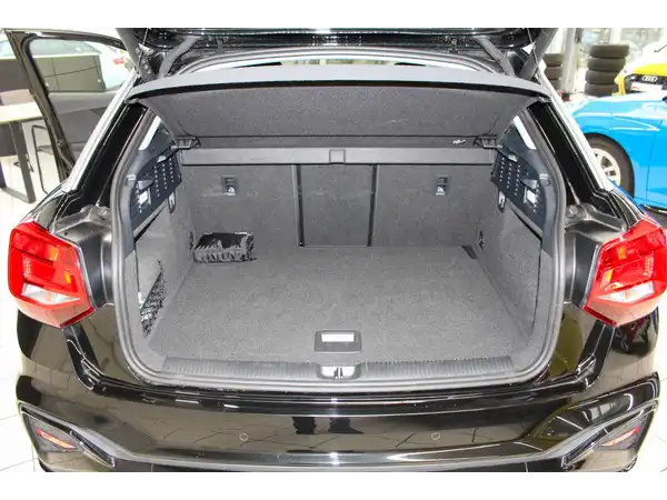 AUDI Q2 (15/16)