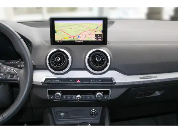 AUDI Q2 (9/16)