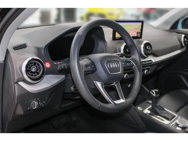 AUDI Q2 (10/16)