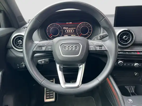 AUDI Q2 (11/16)