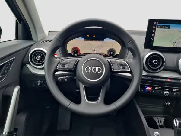 AUDI Q2 (11/16)
