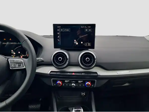 AUDI Q2 (12/16)