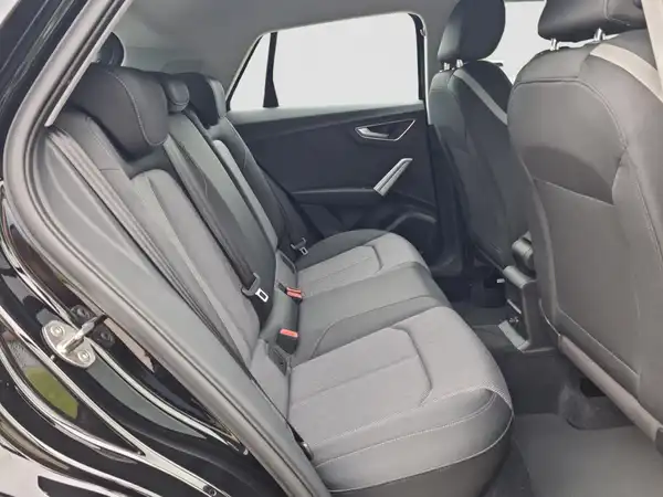 AUDI Q2 (15/16)