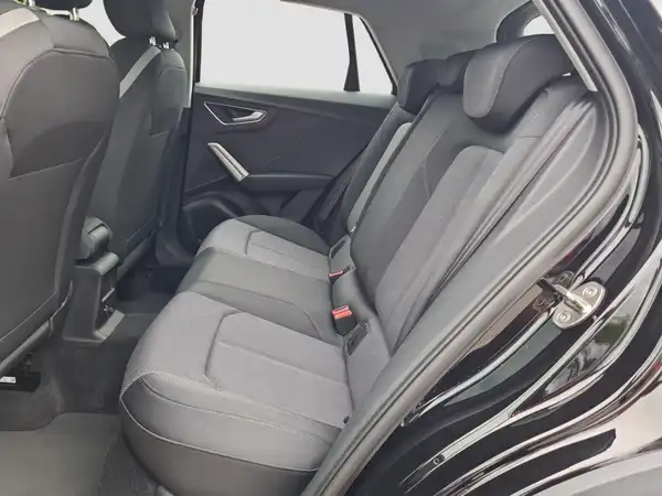 AUDI Q2 (9/16)