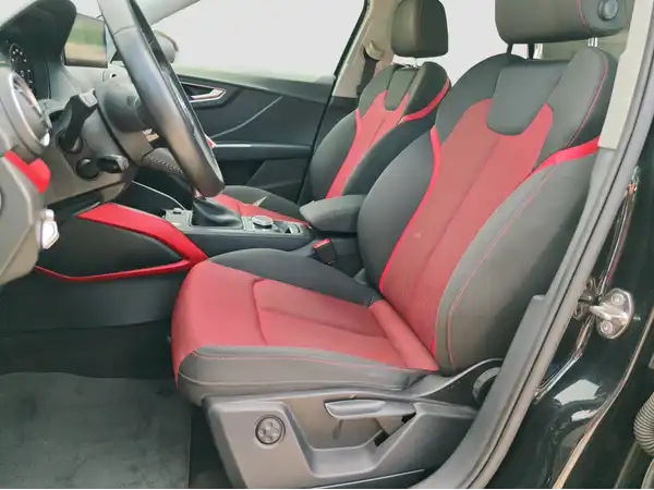 AUDI Q2 (8/16)