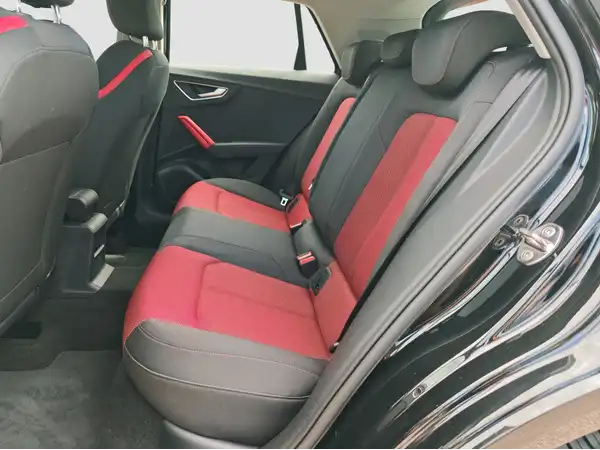 AUDI Q2 (9/16)
