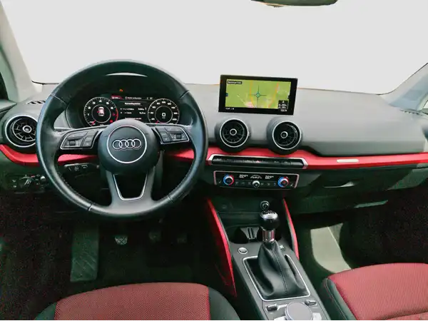 AUDI Q2 (10/16)