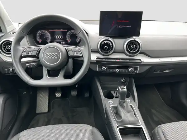 AUDI Q2 (10/16)