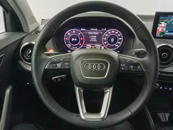 AUDI Q2 (13/18)