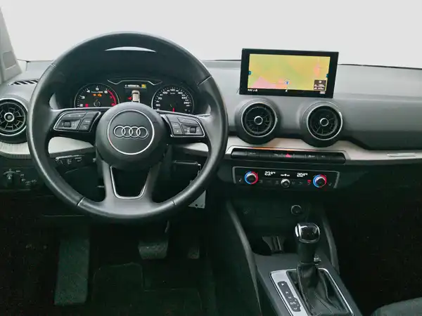 AUDI Q2 (10/16)