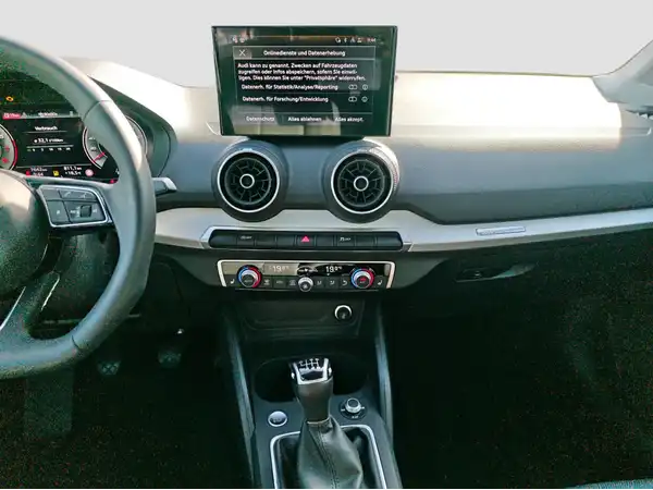 AUDI Q2 (12/16)