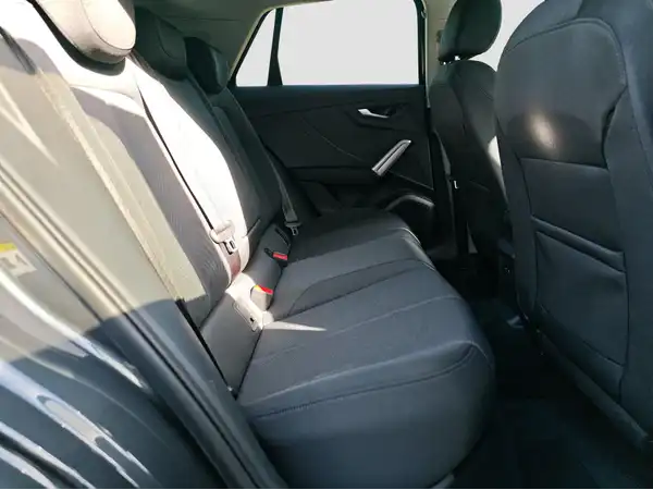 AUDI Q2 (15/16)
