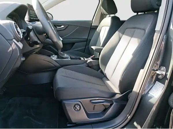 AUDI Q2 (8/16)