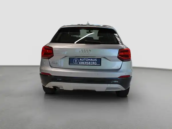 AUDI Q2 (6/12)