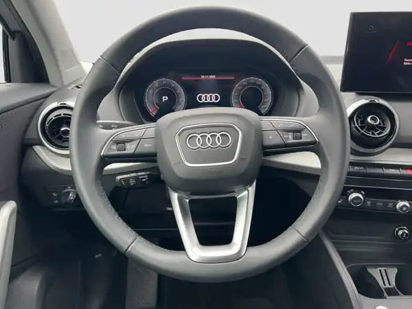 AUDI Q2 (11/16)