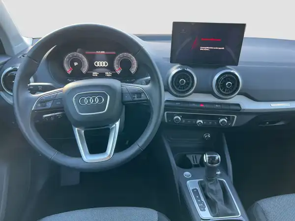 AUDI Q2 (10/16)