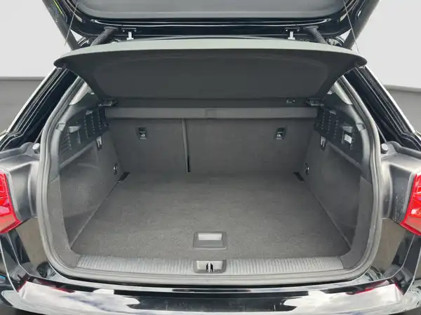 AUDI Q2 (13/16)