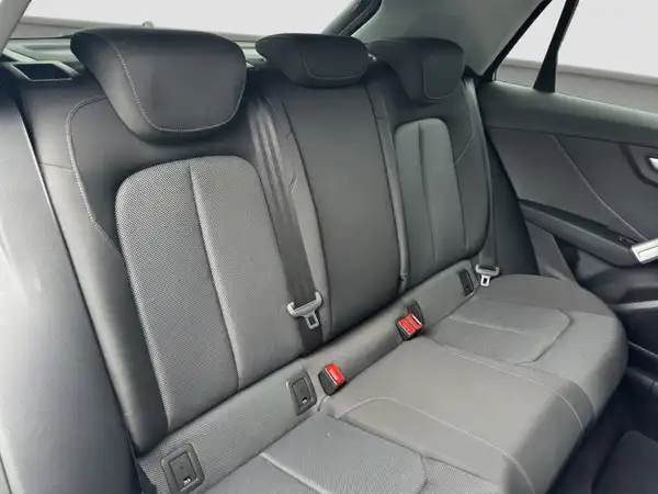 AUDI Q2 (15/16)