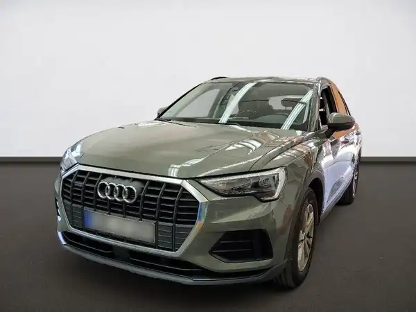 AUDI Q3 (1/4)