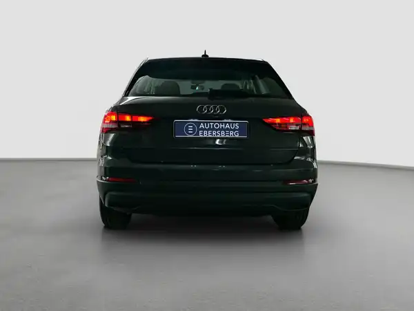 AUDI Q3 (6/17)