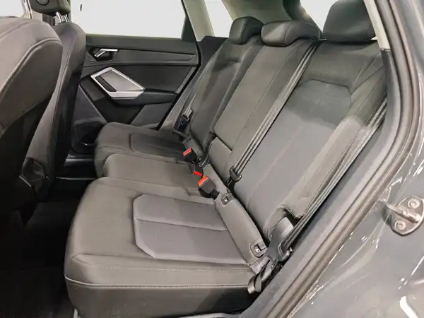 AUDI Q3 (9/17)