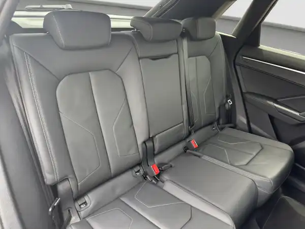 AUDI Q3 (15/16)